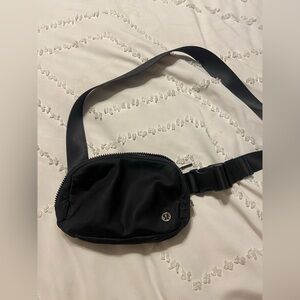 lululemon everywhere belt bag